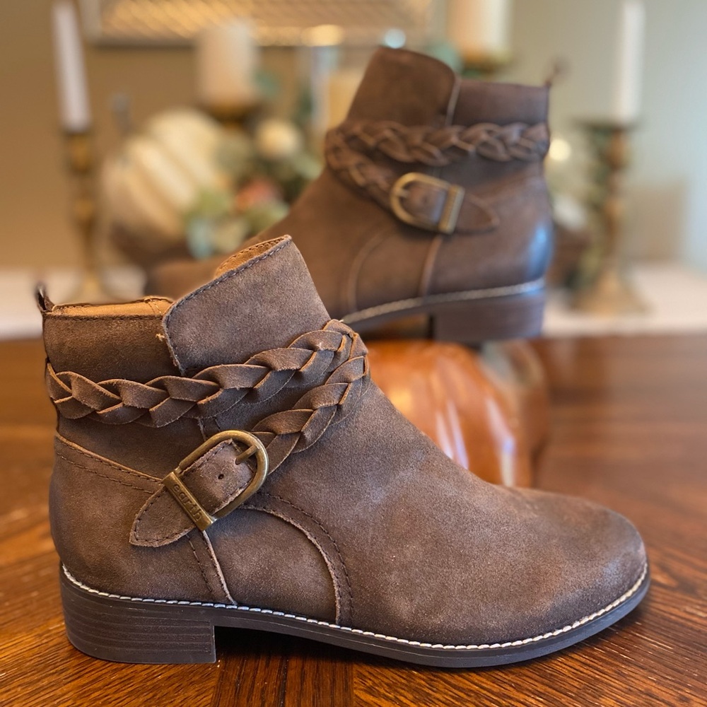 Women’s EARTH Leather, Zip-Up Ankle Boot